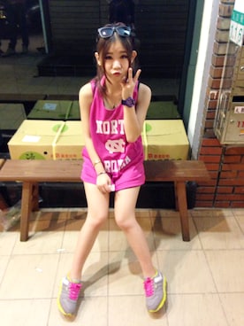 「PONY（ポニー）の鞋（スニーカー、グレー系）」を使った、Anastasiaさん（レディース・150cm）の夏コーディネート