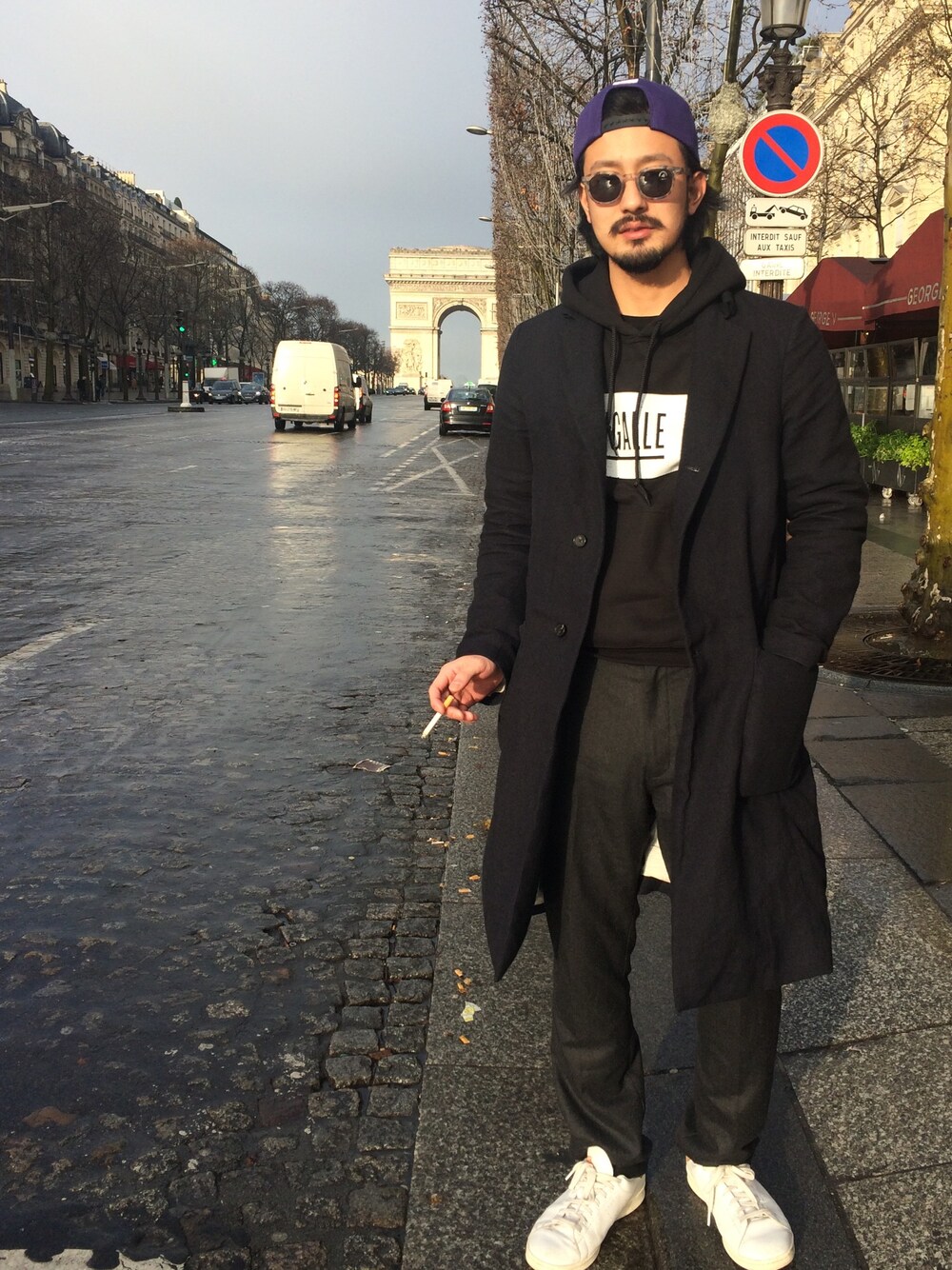 「PIGALLE、パーカー、キャップ、PARIS、パリ、凱旋門」｜「PIGALLEのアイテム（パーカー、ブラック系）」を使った、Takuma(irieYOKOHAMA)さん（メンズ・178cm）の冬コーディネートの1枚目の写真