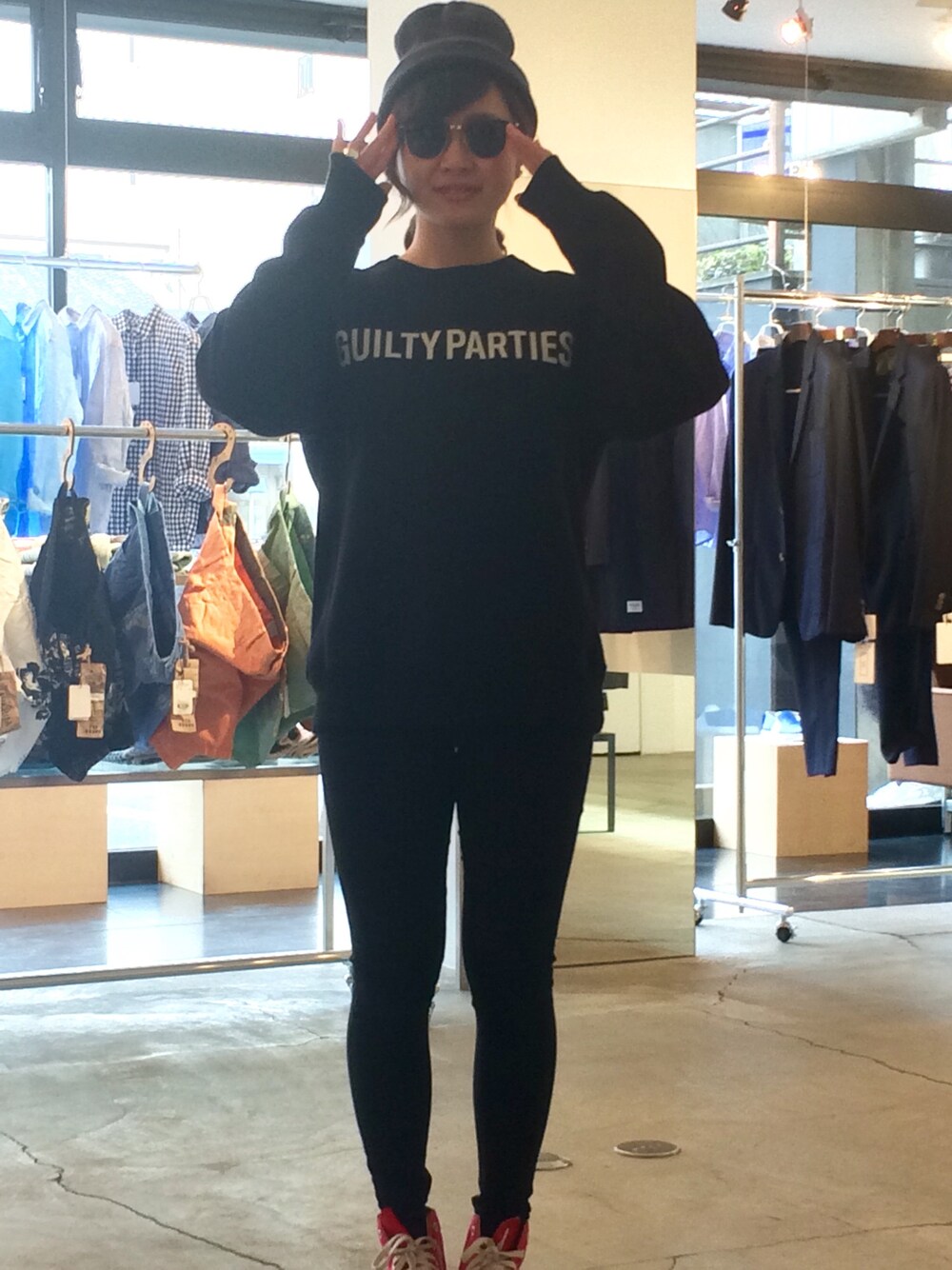 「WACKO MARIA 、スウエット、ニット帽、コンバース」｜「WACKO MARIAのアイテム（スウェット、ブラック系）」を使った、Takuma(irieYOKOHAMA)さん（メンズ・178cm）の冬コーディネートの1枚目の写真