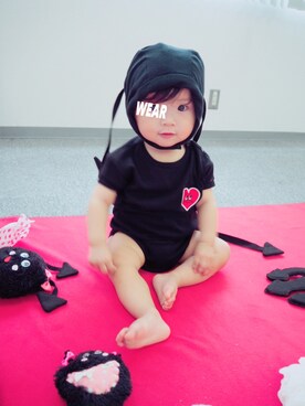 「アイテム（ロンパース、ブラック系）」を使った、AYANYANさん（キッズ・70cm）の春コーディネート