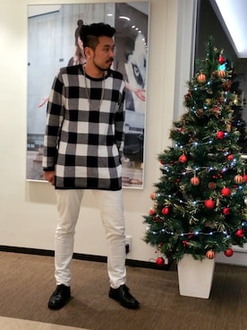 「ホワイトパンツ」｜本多 友樹さん（メンズ・184cm）の冬コーディネート