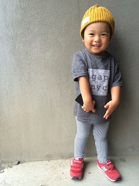 「GAP（ギャップ）のアイテム（Tシャツ/カットソー、グレー系）」を使った、YURIEさん（レディース）の秋コーディネート