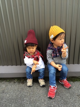 「NEW BALANCE（ニューバランス）のアイテム（スニーカー、レッド系）」を使った、YURIEさん（レディース）の秋コーディネート