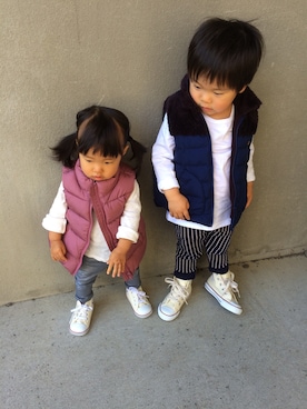 「CONVERSE（コンバース）のアイテム（スニーカー、ホワイト系）」を使った、YURIEさん（レディース）の秋コーディネート