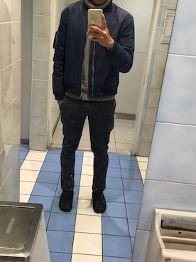 「KEEN（キーン）のアイテム（その他シューズ、ブラック系）」を使った、シンプソンさん（メンズ・177cm）の冬コーディネート