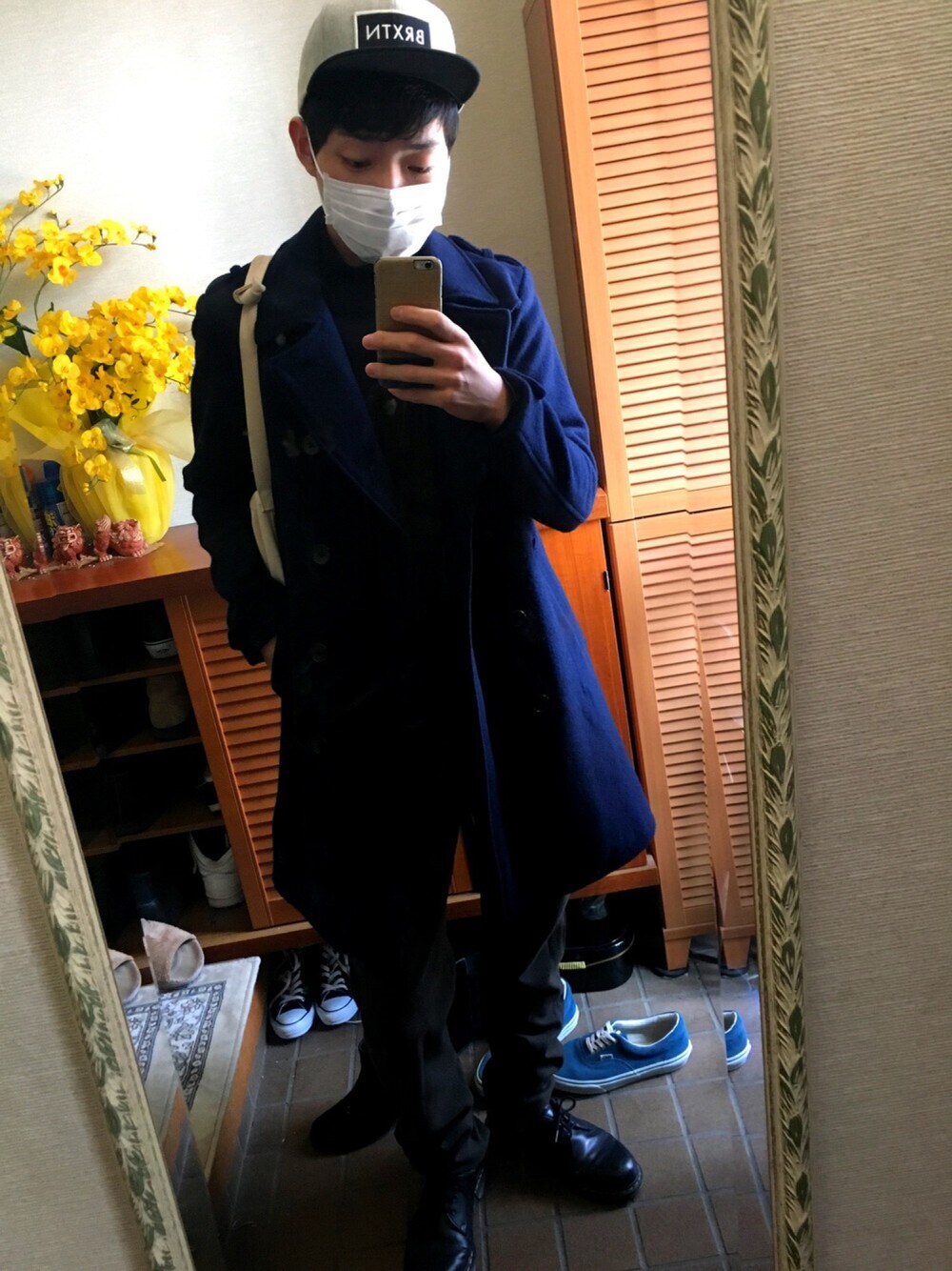 「季節感ない笑」｜「STUDIOUSのアイテム（トレンチコート、ブルー系）」を使った、keiさん（メンズ・171cm）の春コーディネートの1枚目の写真