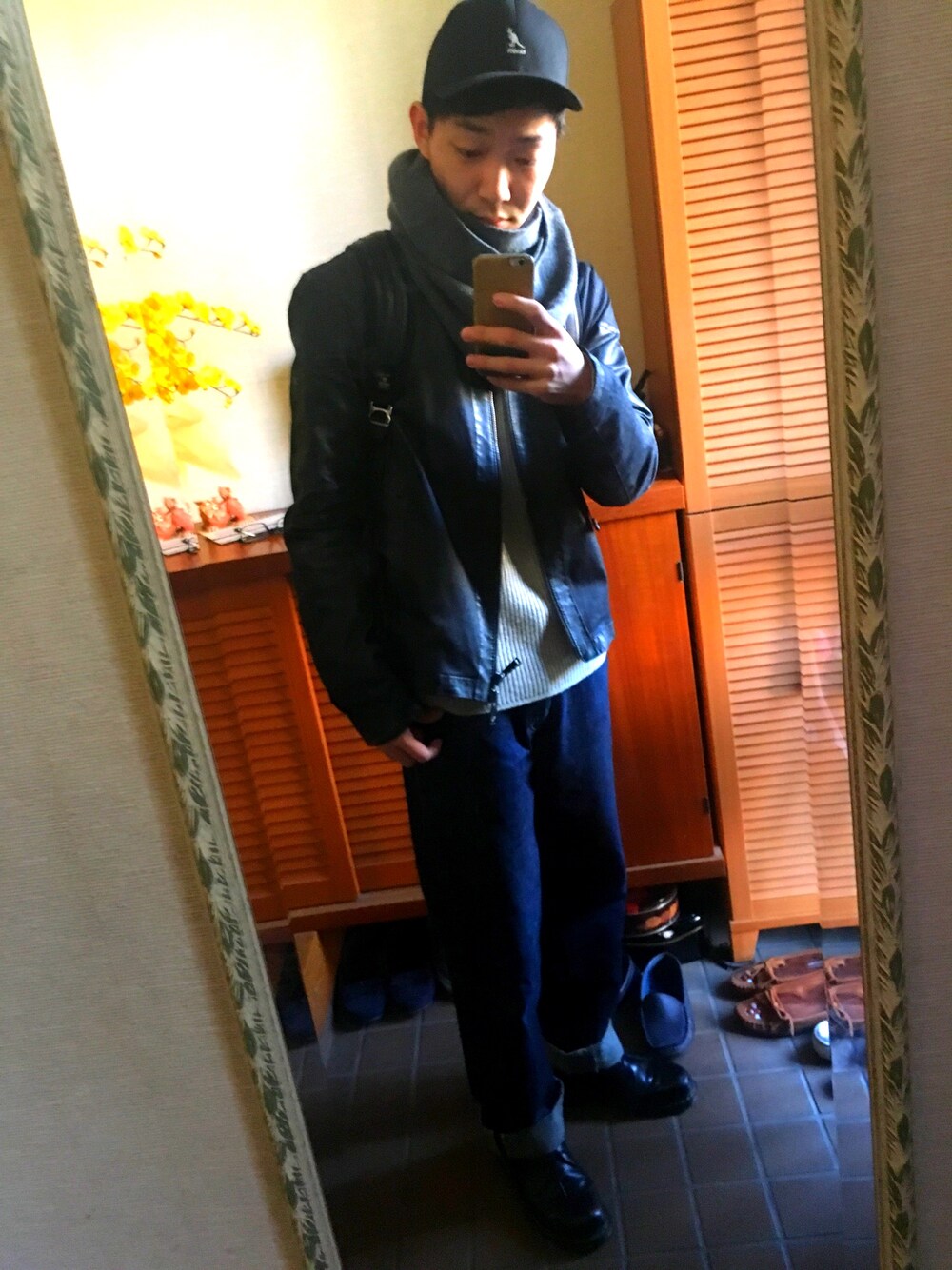 「冬、ブラック、黒、ニット、ビッグシルエット」｜「KANGOLのアイテム（キャップ、ブラック系）」を使った、keiさん（メンズ・171cm）の冬コーディネートの1枚目の写真