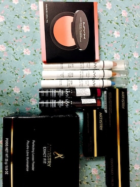 Nadiya Hamideeさんのコーディネート