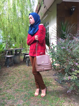「stripes」｜「アイテム（スラックス）」を使った、Nadiya Hamideeさん（レディース・156cm）の夏コーディネート
