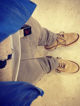 「アイテム（マウンテンパーカー、ブルー系）」を使った、Eiichi Shiotaさん（メンズ・170cm）の冬コーディネート