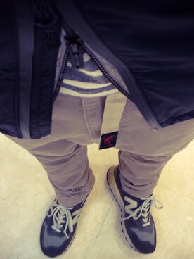 「nonnative（ノンネイティブ）のアイテム（パーカー）」を使った、Eiichi Shiotaさん（メンズ・170cm）の春コーディネート