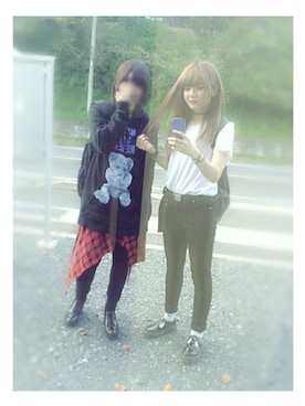 「M.Y.O.B（エム.ワイ.オー.ビー）のアイテム（ピアス（片耳用））」を使った、ASAMiさん（レディース・161cm）の秋コーディネート