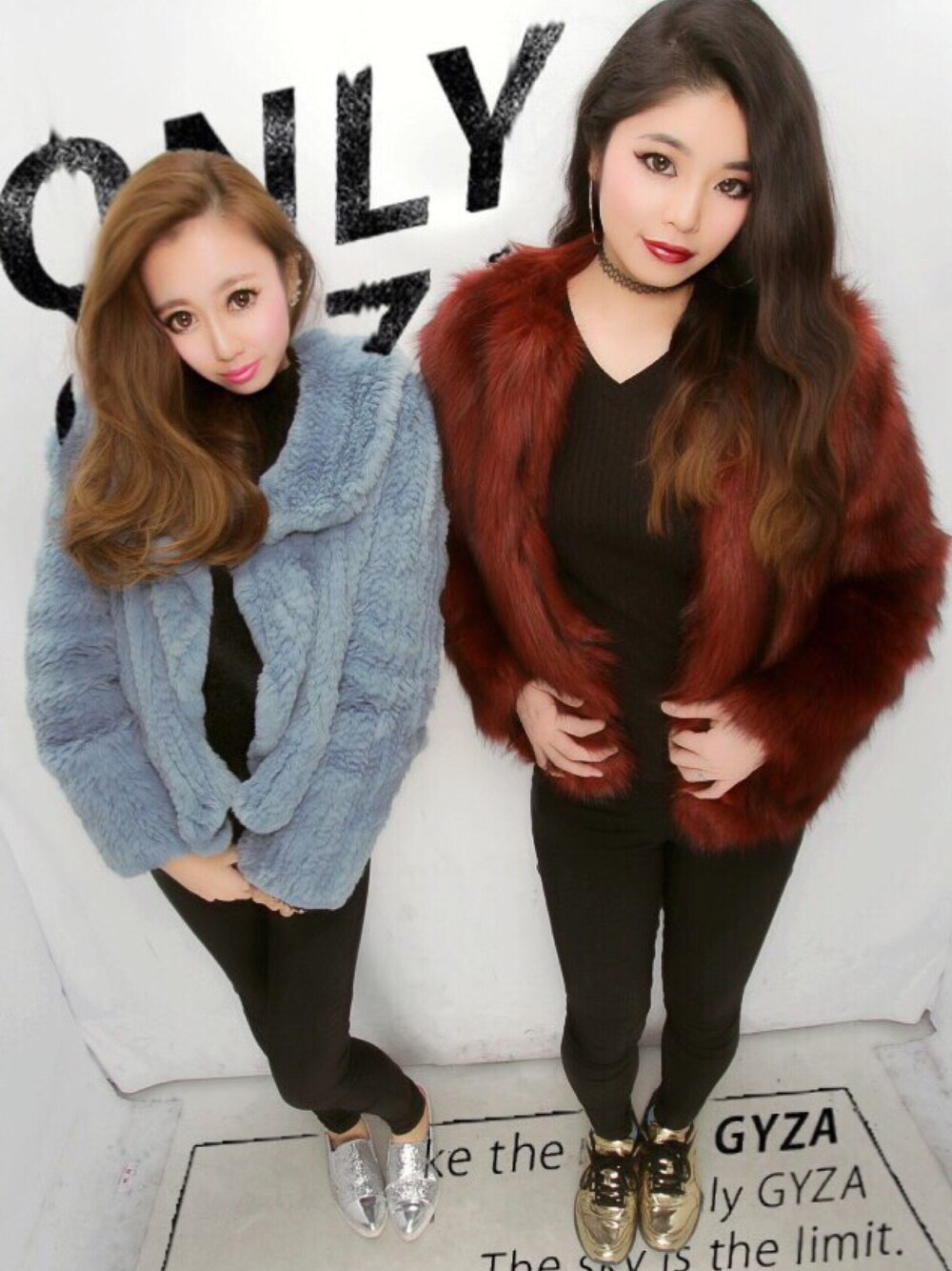 「Bershkaのアイテム（ジャケット/アウター、レッド系）」を使った、annaさん（レディース・163cm）の春コーディネートの1枚目の写真