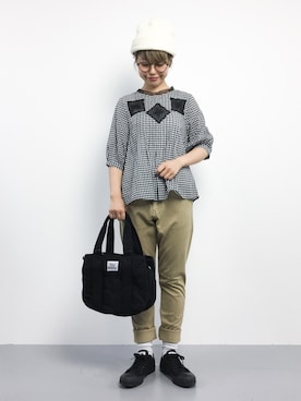 「CURRENT（カレント）のアイテム（バッグ）」を使った、konabeさん（レディース・153cm）の秋コーディネート