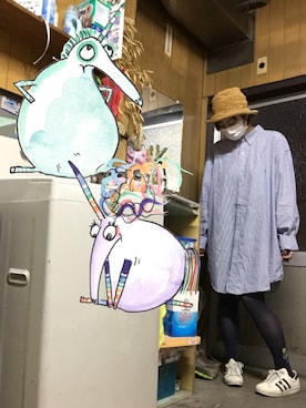 「アイテム（タイツ/ストッキング、ブルー系）」を使った、ayakaさん（レディース・164cm）の春コーディネート