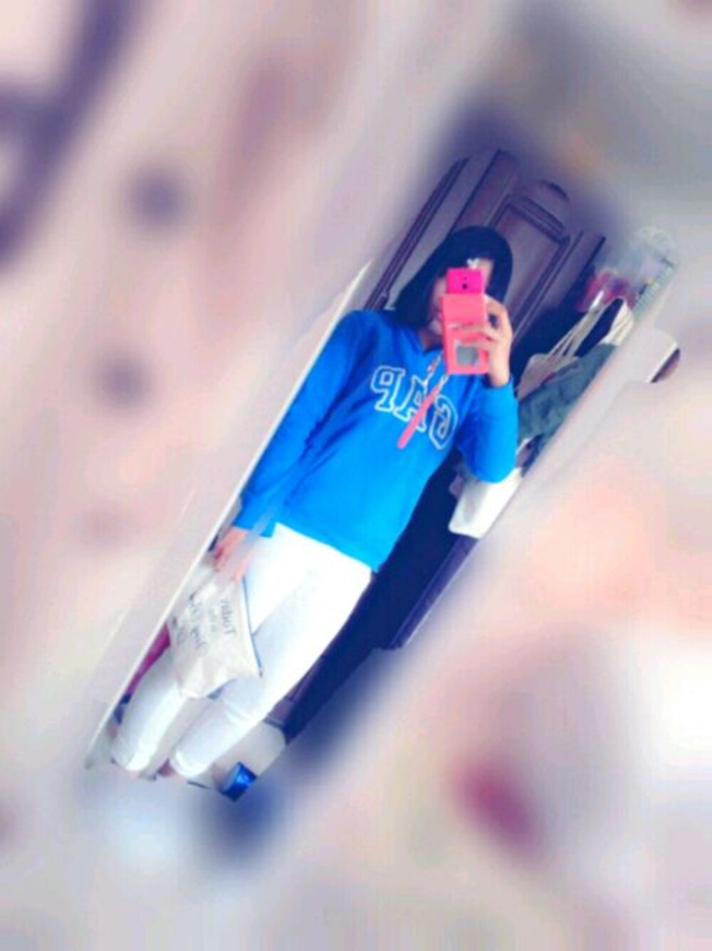 「神戸、シンプル、南京町、いってきます♪」｜「Samantha Thavasaのアイテム（バッグ、ベージュ系）」を使った、aiさん（レディース・157cm）の春コーディネートの1枚目の写真