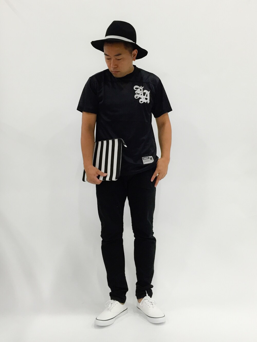 「WEGO、XLARGE、unrelaxing、sperry top sider」｜「unrelaxingのUR-139 ワイドブリムハット　ツバ広ハット　つば広ハット　ロングブリムハット（ハット、ブラック系）」を使った、ナカガワ リュウさん（メンズ・172cm）の夏コーディネートの1枚目の写真