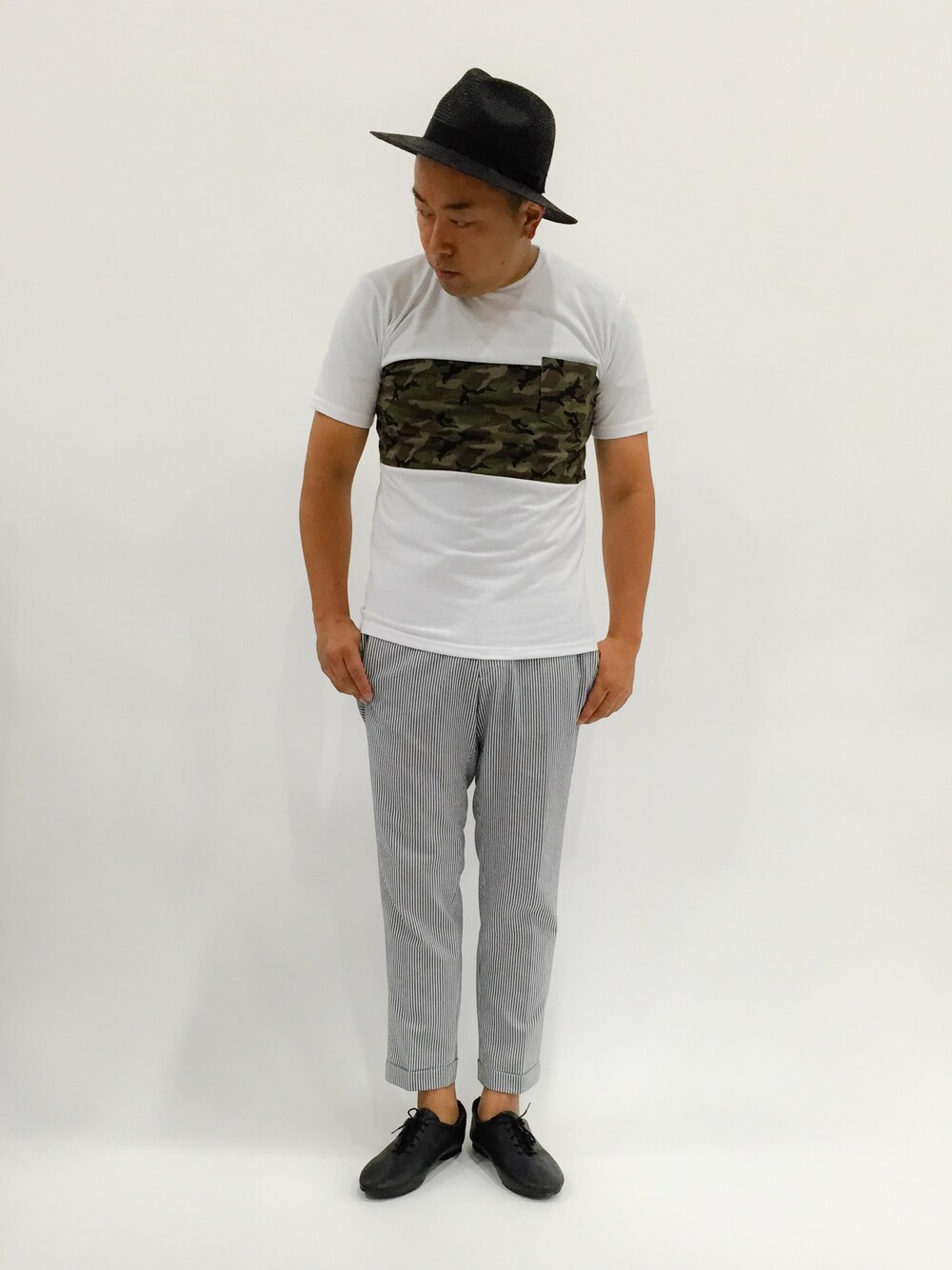 「BEAMS、バレエシューズ、Magine、ツバ広ハット、BEAUTY&YOUTH UNITED ARROWS、NAVAL」｜「MagineのLONG BRIM HAT:ロングブリムハット（ハット、ブラック系）」を使った、ナカガワ リュウさん（メンズ・172cm）の夏コーディネートの1枚目の写真