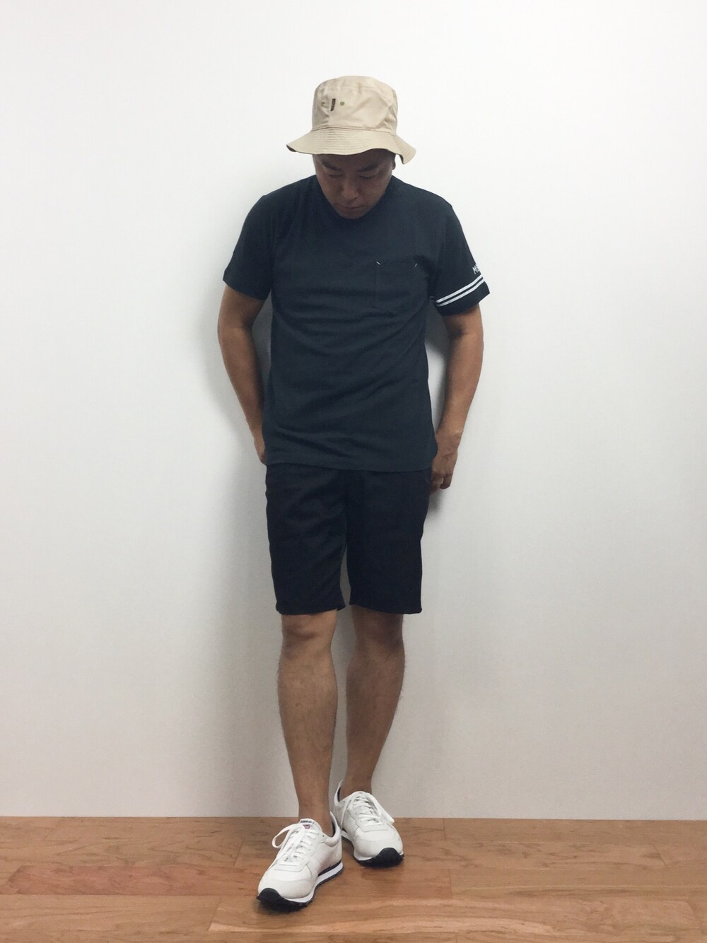 「プレッピー、Admiral、Steven Alan、ランニングシューズ、coen、バケットハット、the DUFFER of st. GEORGE」｜「The DUFFER of ST.GEORGEのDUFFER×NOWARTT REVERSIBLE BUCKET HAT：バケットハット（ハット、ブラウン系）」を使った、ナカガワ リュウさん（メンズ・172cm）の夏コーディネートの1枚目の写真