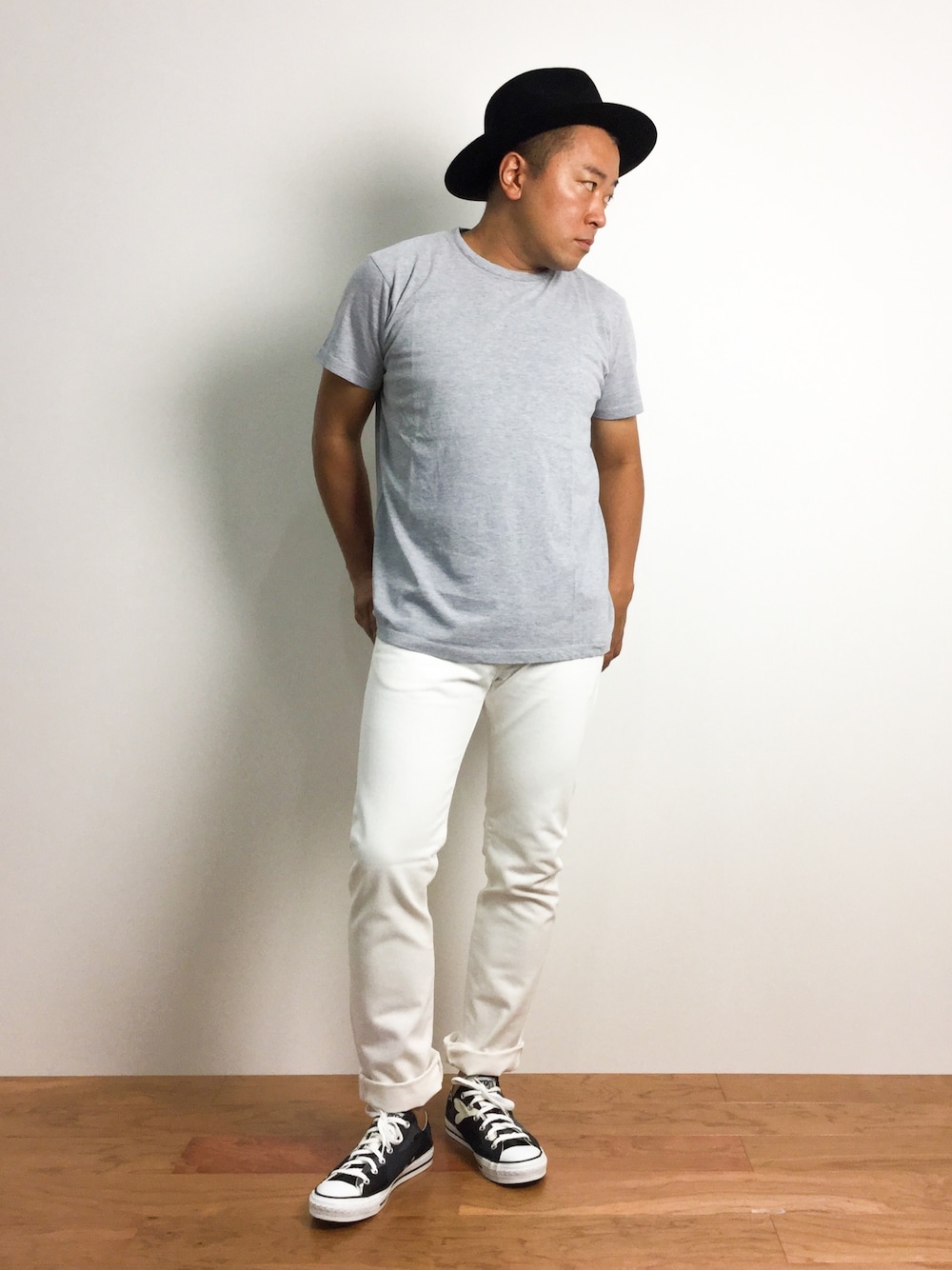 「A BATHING APE、niko and ...、SQUOVAL、カモ柄シューズ」｜「niko and...のUSAエンザイムTシャツ（Tシャツ/カットソー、グレー系）」を使った、ナカガワ リュウさん（メンズ・172cm）の夏コーディネートの1枚目の写真