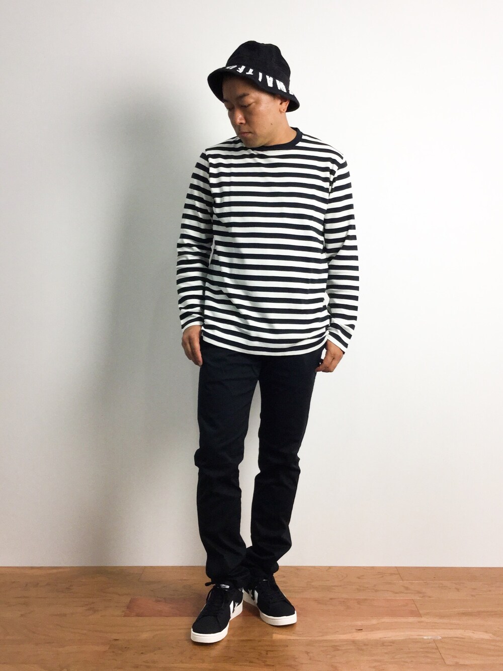 「WEGO、チノパン、converse、BEAMS、XLARGE、SHIPS JET BLUE、ボーダーTシャツ、メトロハット」｜「WEGOのWEGO/メッシュメトロハット（ハット、ブラック系）」を使った、ナカガワ リュウさん（メンズ・172cm）の夏コーディネートの1枚目の写真