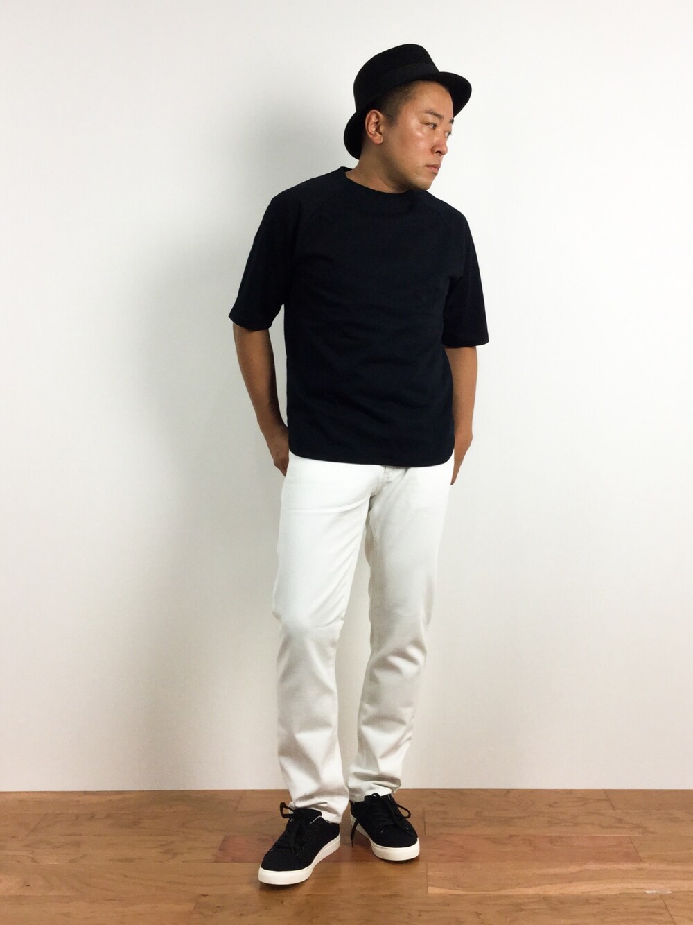 「AMERICAN RAG CIE、VENCEEXCHANGE、made in Italy、天竺、KOE、SENSE OF PLACE by URBAN RESEAR」｜「AMERICAN RAG CIEのAMERICAN RAG CIE ウールハット made in italy104-AZC-F115/436（ハット、ブラック系）」を使った、ナカガワ リュウさん（メンズ・172cm）の夏コーディネートの1枚目の写真