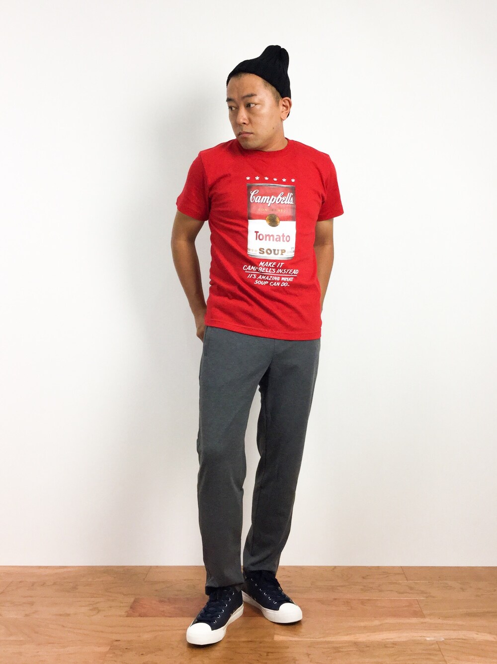 「スウェットパンツ、PRO-keds、BAYFLOW(BAYFLOW)、BEAUTY&YOUTH UNITED ARROWS、BASIQUENTI」｜「BasiquentiのBASIQUENTI アクリルリブワッチ（ニットキャップ/ビーニー、ブラック系）」を使った、ナカガワ リュウさん（メンズ・172cm）の夏コーディネートの1枚目の写真