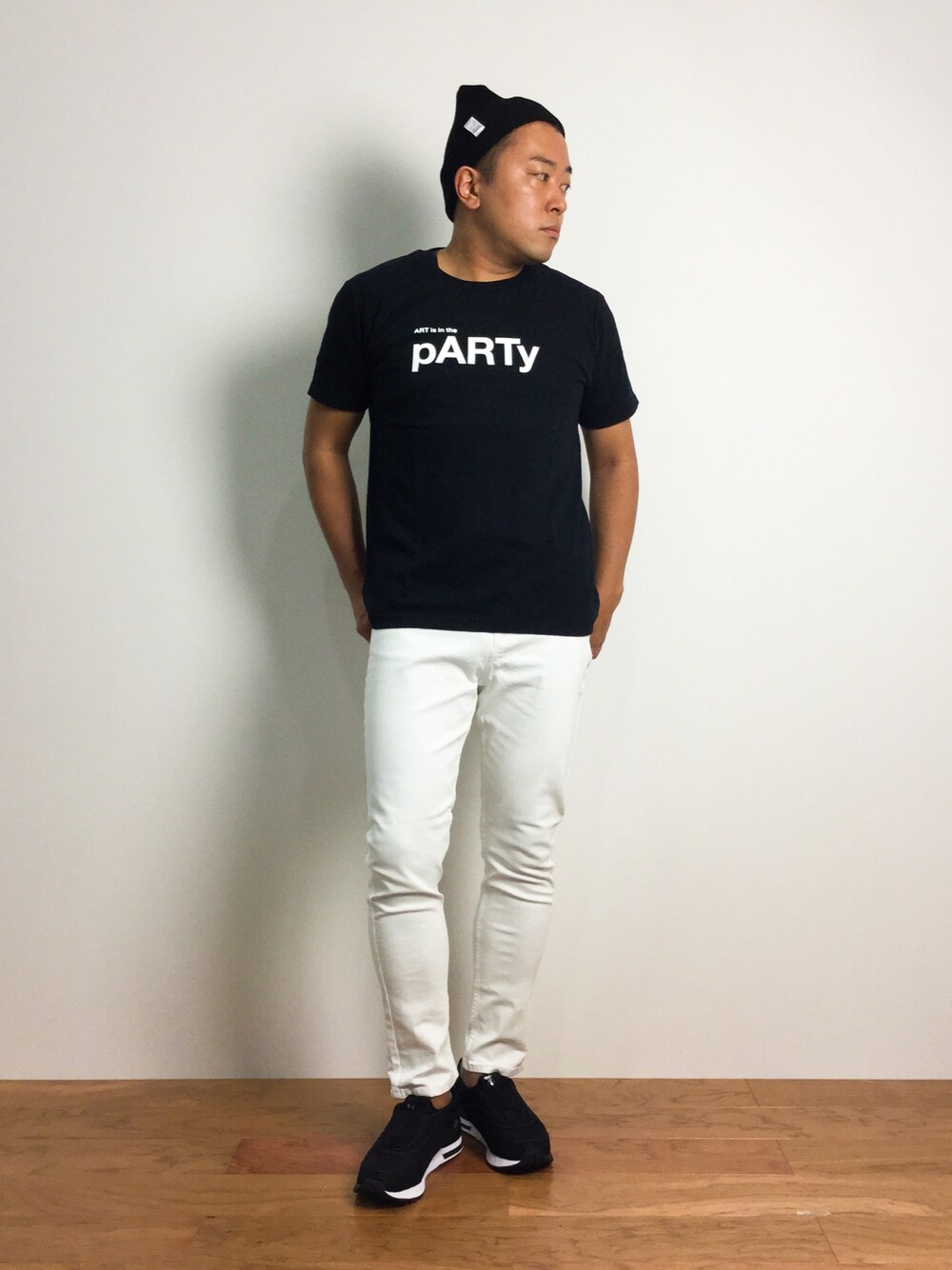 「WEGO、スキニーパンツ、ニット帽、BEAMS、Onitsuka Tiger、Andrea Pompilio」｜「WEGOのWEGO/カラーニットキャップ（ニットキャップ/ビーニー、ブラック系）」を使った、ナカガワ リュウさん（メンズ・172cm）の夏コーディネートの1枚目の写真
