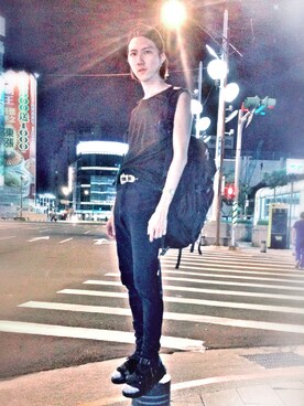 「VERSACE（ヴェルサーチ）のアイテム（パンツ）」を使った、XIWIさん（メンズ・172cm）の夏コーディネート