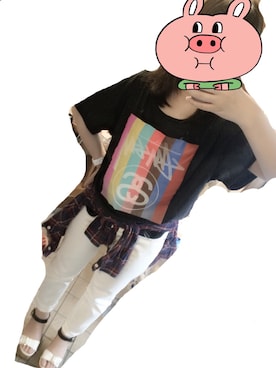 「STUSSY（ステューシー）のアイテム（Tシャツ/カットソー、ブラック系）」を使った、YUAさん（レディース・155cm）の夏コーディネート