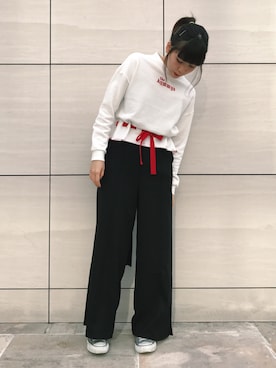 「ぺプラムトップス」｜「アイテム（スウェット）」を使った、庄司彩夏さん（レディース・159cm）の秋コーディネート