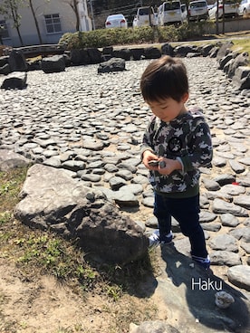 「2歳3ヶ月」｜「アイテム（パーカー）」を使った、Hakuさん（キッズ・90cm）の春コーディネート