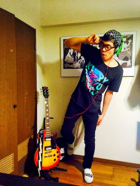 「beats. by dr.dre（ビーツバイドクタードレ）のアイテム（財布/小物）」を使った、中野宇治さん（メンズ・175cm）の夏コーディネート