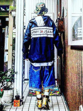 「TOMMY HILFIGER（トミーヒルフィガー）のアイテム（マウンテンパーカー）」を使った、Dragon相馬さん（メンズ・174cm）の夏コーディネート