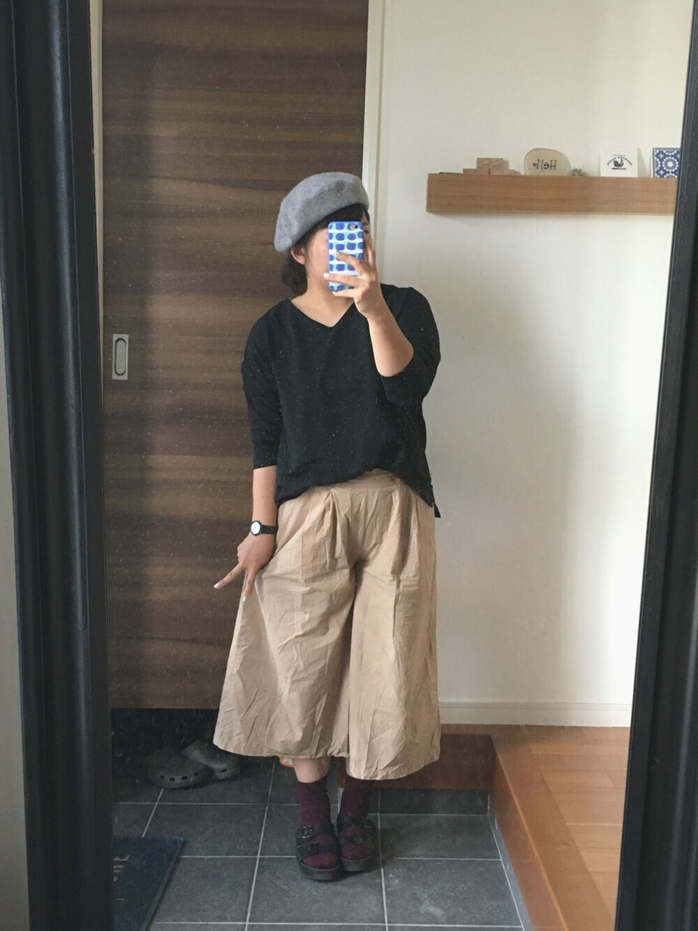 「ベレー帽、ママコーデ、ぽっちゃり、秋のコーデ、GU、ラブ＆ピース2016」｜「GUのアイテム（スウェット、ブラック系）」を使った、MICHIさん（レディース・159cm）の秋コーディネートの1枚目の写真