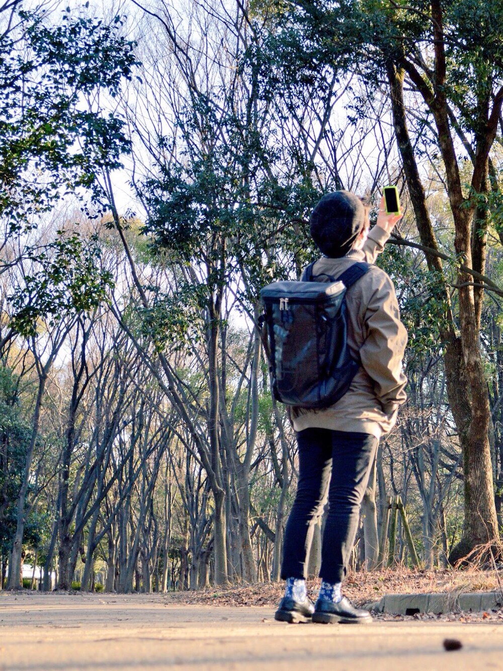 「古着、古着MIX、vintage、春、大阪、used、ベレー帽、柄ソックス、Dr.Martens、一眼レフ」｜「古着のアイテム（その他トップス、グレー系）」を使った、Ko~sukeさん（メンズ・168cm）の冬コーディネートの1枚目の写真