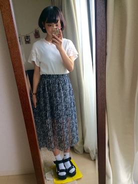 「花柄 スカート」｜「アイテム（サンダル）」を使った、とみためいさん（レディース・153cm）の春コーディネート