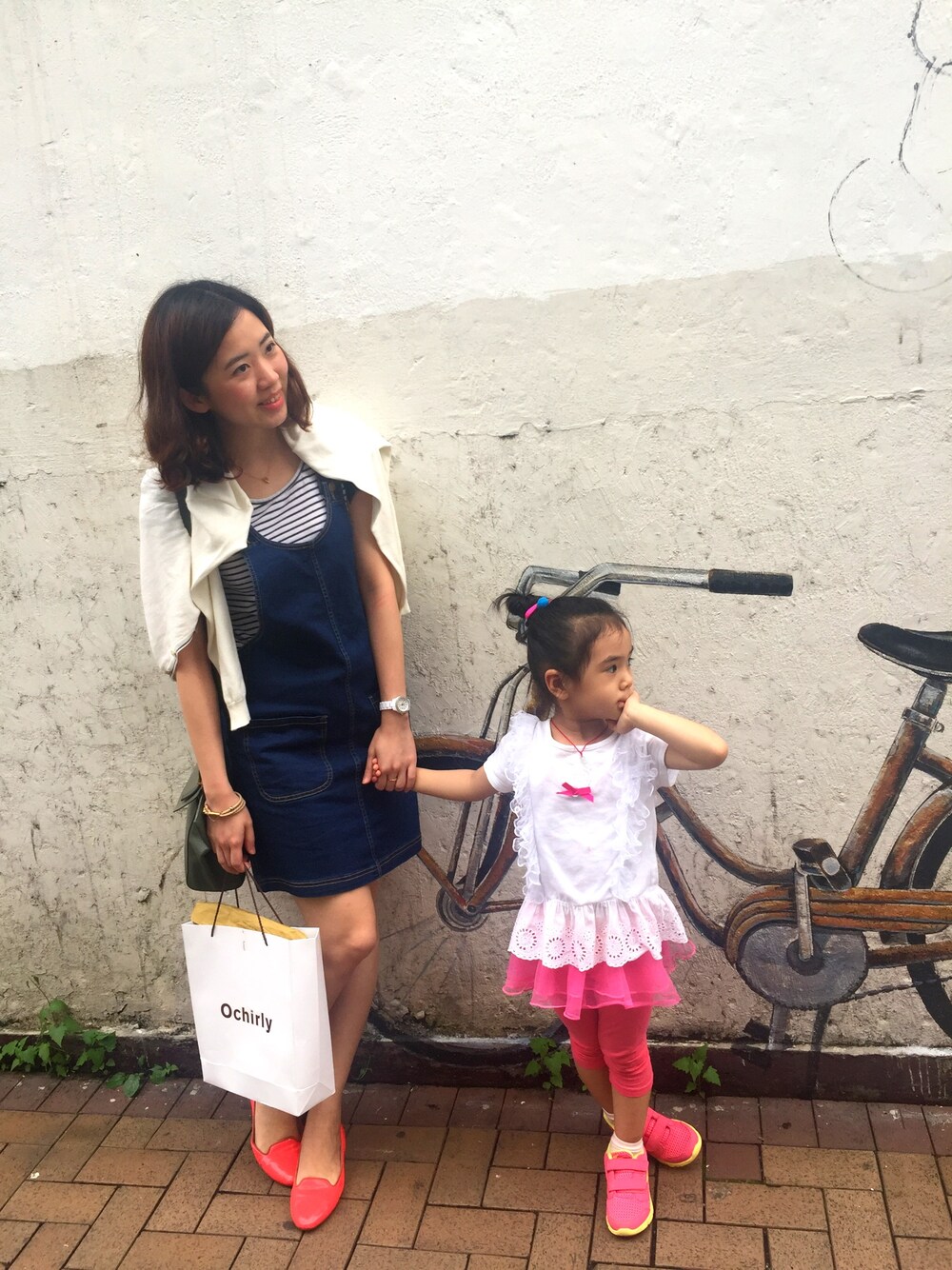 「picnic」｜「6IXTY8IGHTのアイテム（デニムスカート、ブルー系）」を使った、Joey ZY Cさん（レディース・168cm）の春コーディネートの1枚目の写真