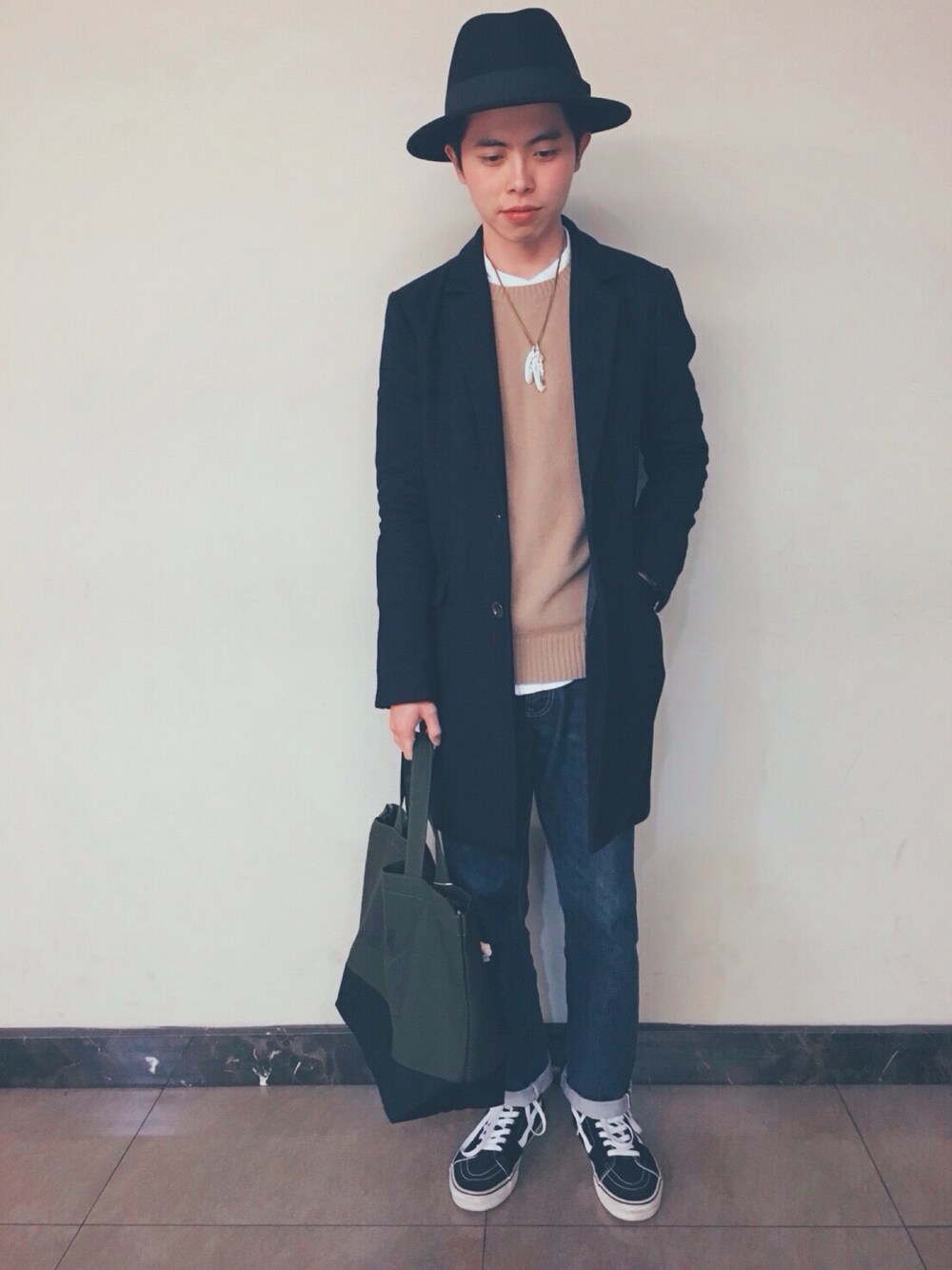 「ootd」｜「TADY & KINGのアイテム（ネックレス、シルバー系）」を使った、Old Yenさん（メンズ・50cm）の冬コーディネートの1枚目の写真