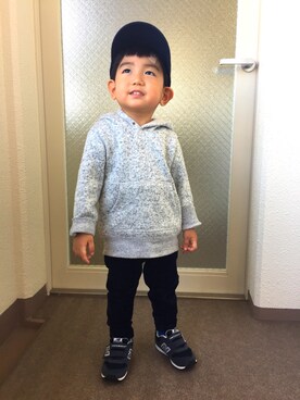 「GLOBAL WORK（グローバルワーク）のアイテム（パーカー、ホワイト系）」を使った、ARATAさん（キッズ・100cm）の秋コーディネート