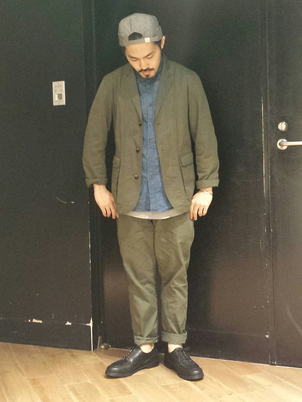 メンズの秋コーディネートの1枚目の写真