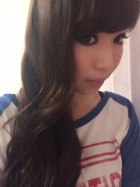 「sportiqeのアイテム（Tシャツ/カットソー、ブルー系）」を使った、Yukaさん（レディース・157cm）の春コーディネート