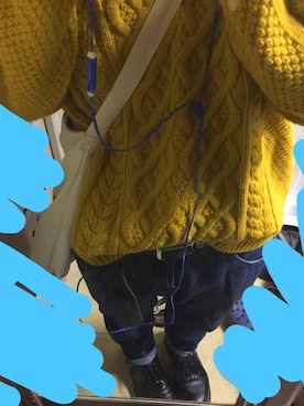 「GU（ジーユー）のアイテム（ニット/セーター、イエロー系）」を使った、タコ星人。さん（レディース・155cm）の秋コーディネート
