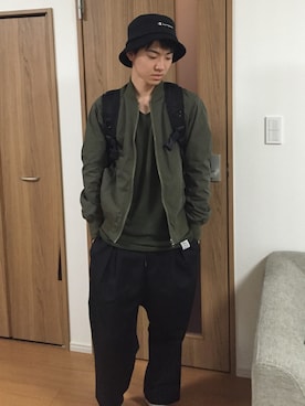 「ららぽーと」｜「アイテム（トップス）」を使った、okaさん（メンズ・171cm）の冬コーディネート