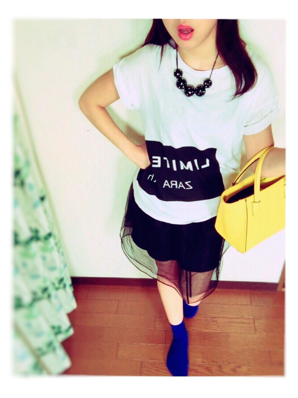 「ZARAのアイテム（Tシャツ/カットソー、ホワイト系）」を使った、Nao Iwaseさん（レディース・162cm）の春コーディネートの1枚目の写真