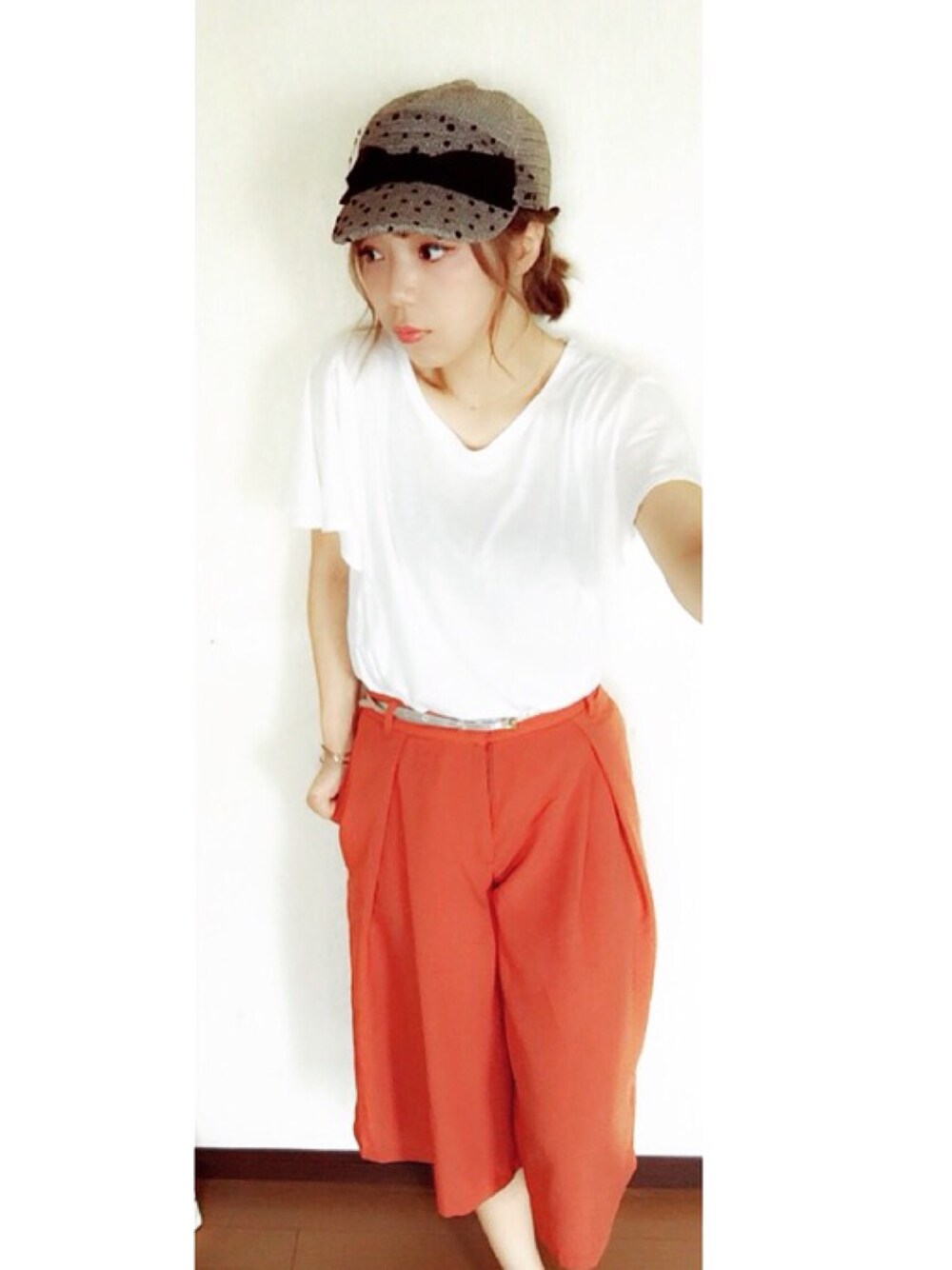 「Right-onのアイテム（Tシャツ/カットソー、ホワイト系）」を使った、Nao Iwaseさん（レディース・162cm）の夏コーディネートの1枚目の写真