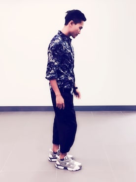 「oqLiq（オークリック）のアイテム（トップス）」を使った、Ivanさん（メンズ・171cm）の秋コーディネート