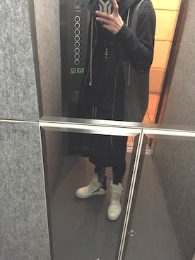 「Y-3（ワイスリー）のアイテム（その他）」を使った、FOOOOOさん（メンズ・185cm）の冬コーディネート