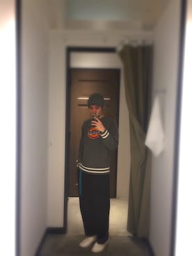 「ロゴニット」｜「アイテム（チノパンツ）」を使った、Kazuki.Aさん（メンズ・168cm）の秋コーディネート