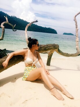 「travel」｜「アイテム（水着）」を使った、chloeさん（レディース・160cm）の秋コーディネート